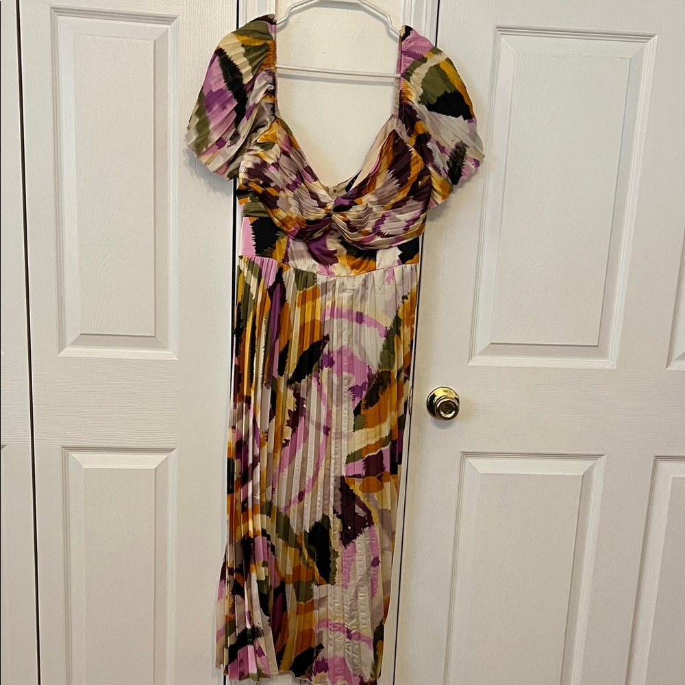 Lulu's Multicolor Pleated Maxi Dress